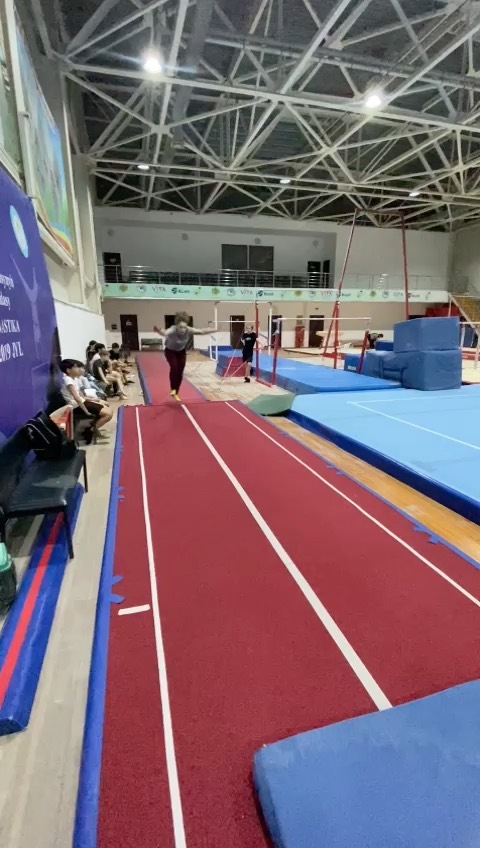 Алматы қаласында спорттық акробатика және батуттық гимнастика спортшыларына арна…